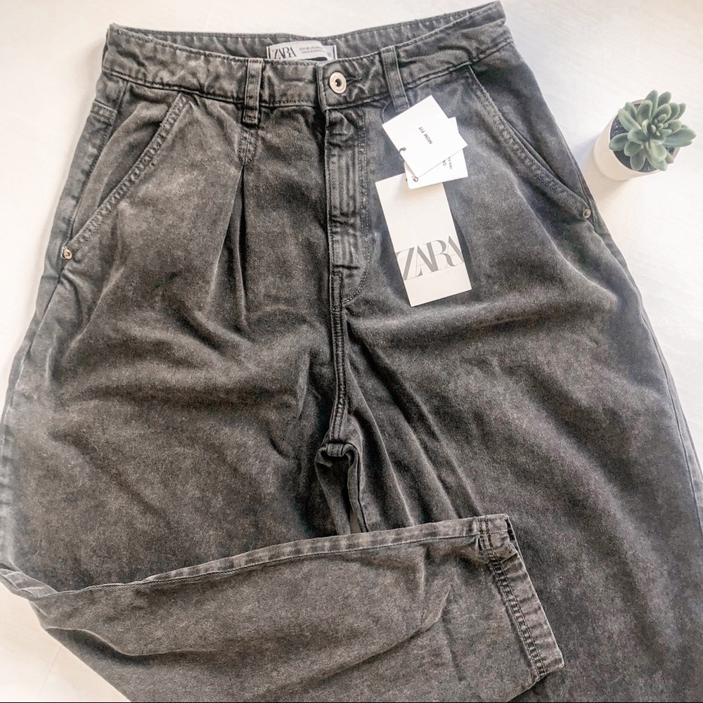 NWT ZARA Black Wash High Waisted Pleated Baggy Balloon Mom Jeans Size 4